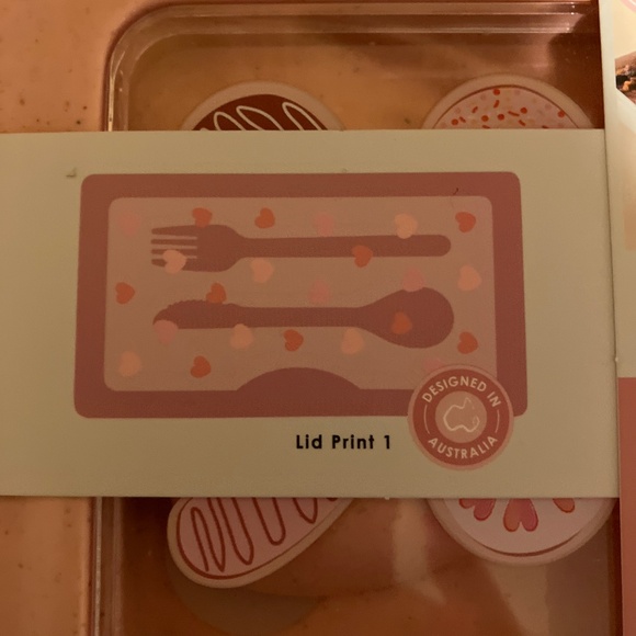 NWT Set of 2 Lunch Boxes - Picture 3 of 9